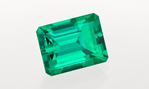 5月生日石─祖母綠 Emerald - 風華絕代的寶石