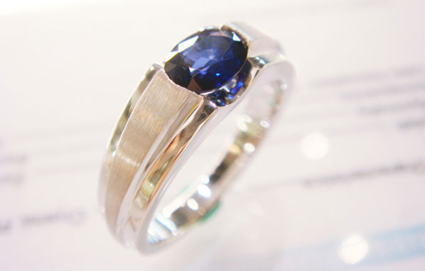 9月生日石─藍寶石 Sapphire - 號稱帝王石之美名